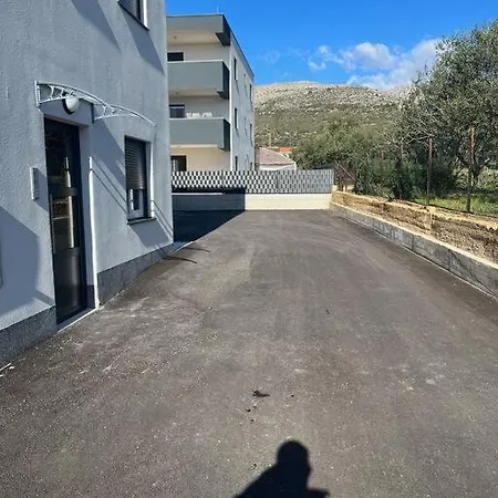 Apartment Lamare